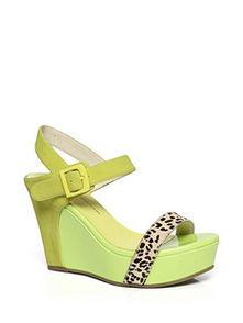 成人运动女凉鞋视频大全