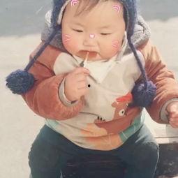 吃棒棒糖儿童视频成人,棒棒糖视频中的童年时光