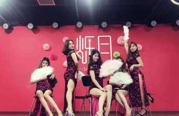 蹦哒哒成人舞视频教学,轻松入门舞蹈世界  第3张