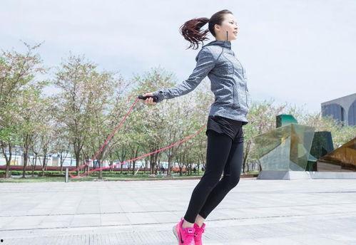 跳绳成人女士减肥视频  第2张